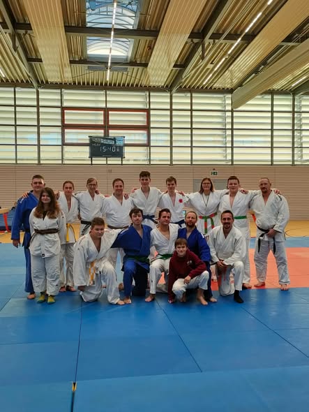 Vereinsmeisterschaft - Gruppenbild.jpg